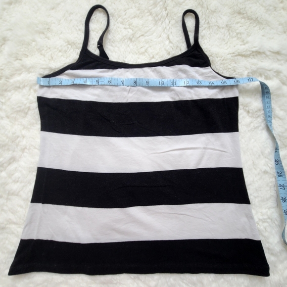 New York & Co black/white striped tank, size Large - Picture 4 of 7